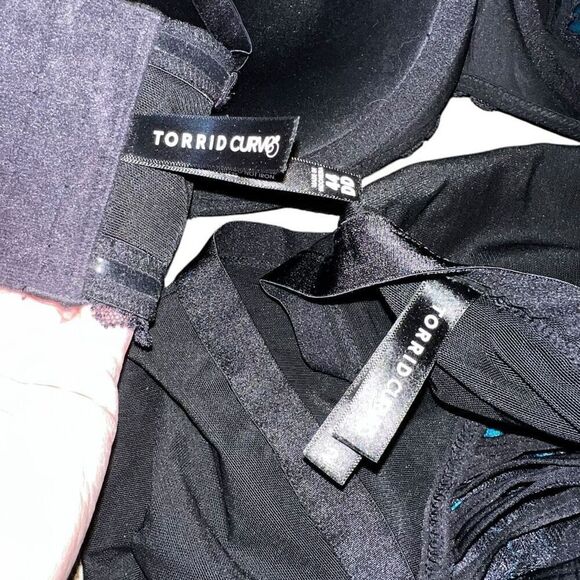 Torrid Womens Size 44DD Padded Lace Bra Size 2 US 2X Panty Set Blue Black - Picture 7 of 9